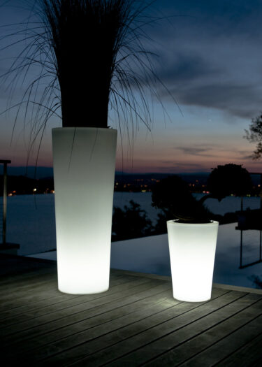 Egg Bluetooth Indoor / Outdoor LED Lamp by Smart & Green